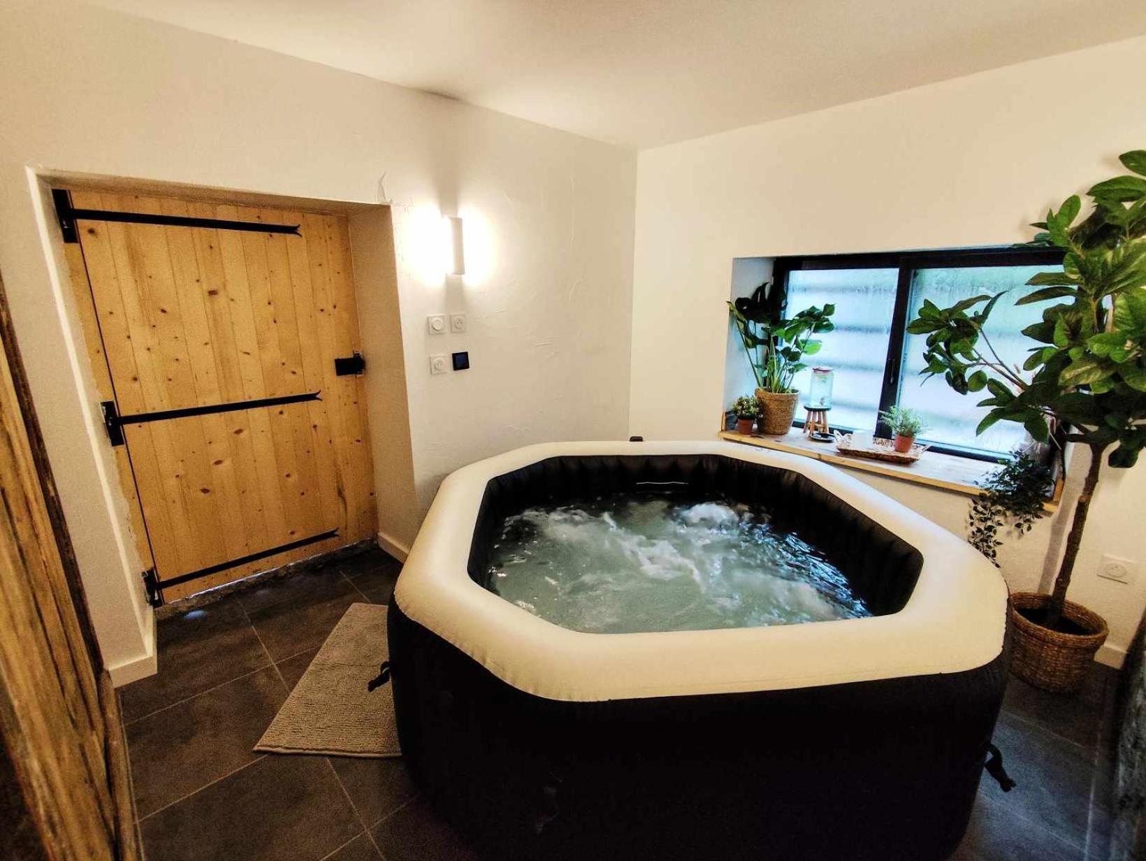La Grange Savoyarde-Spa-Piscine-Proche Lac-Charme-Detente- 3 Etoiles Lathuile Luaran gambar